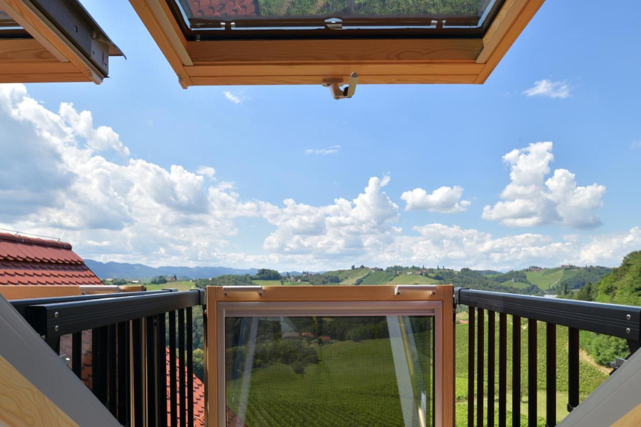 Farm Stay Jarc Vineyard Svecina Exterior foto