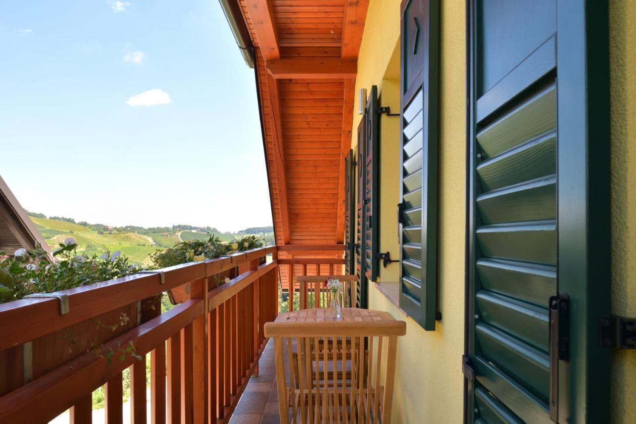 Farm Stay Jarc Vineyard Svecina Exterior foto