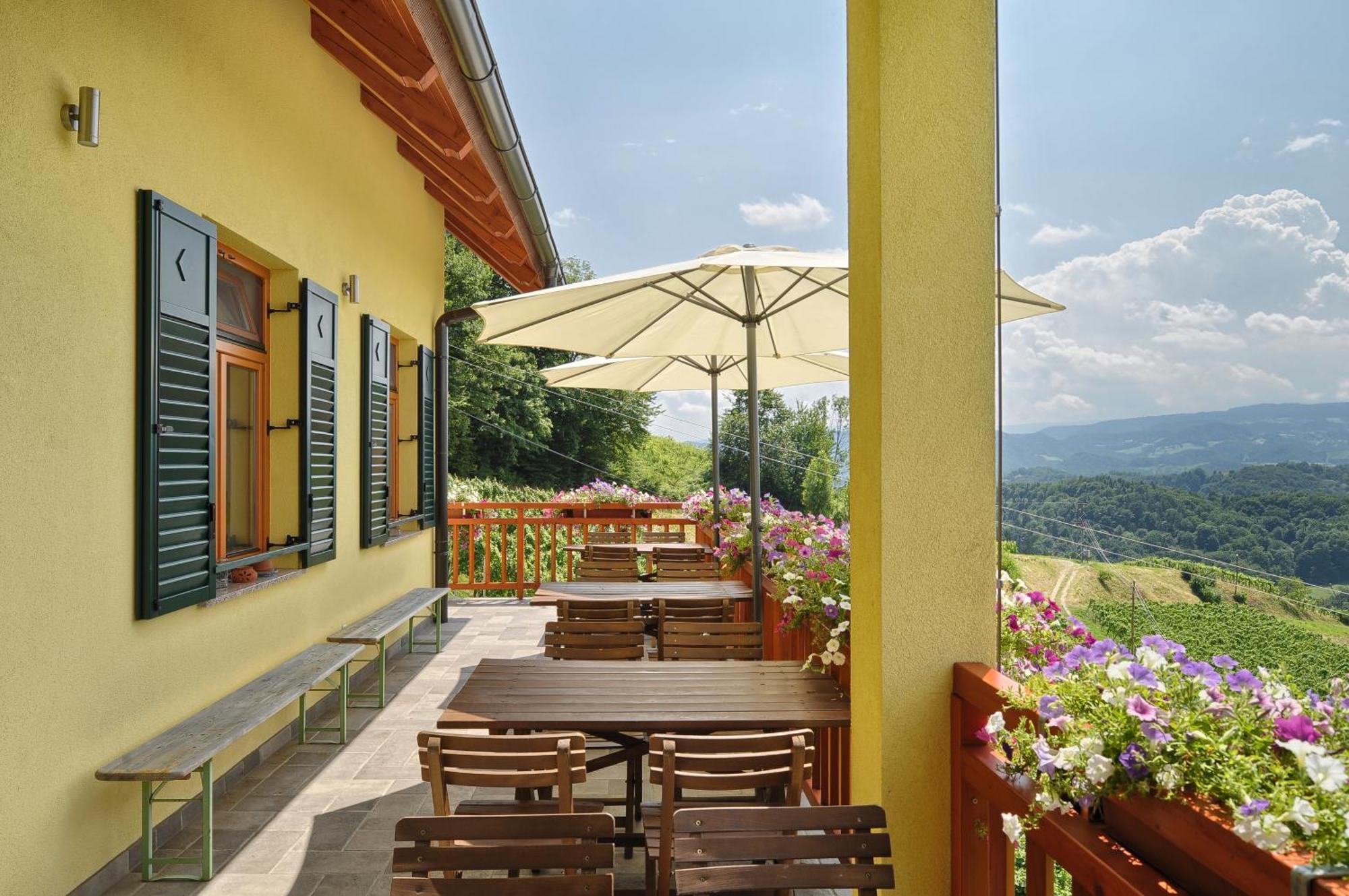 Farm Stay Jarc Vineyard Svecina Exterior foto