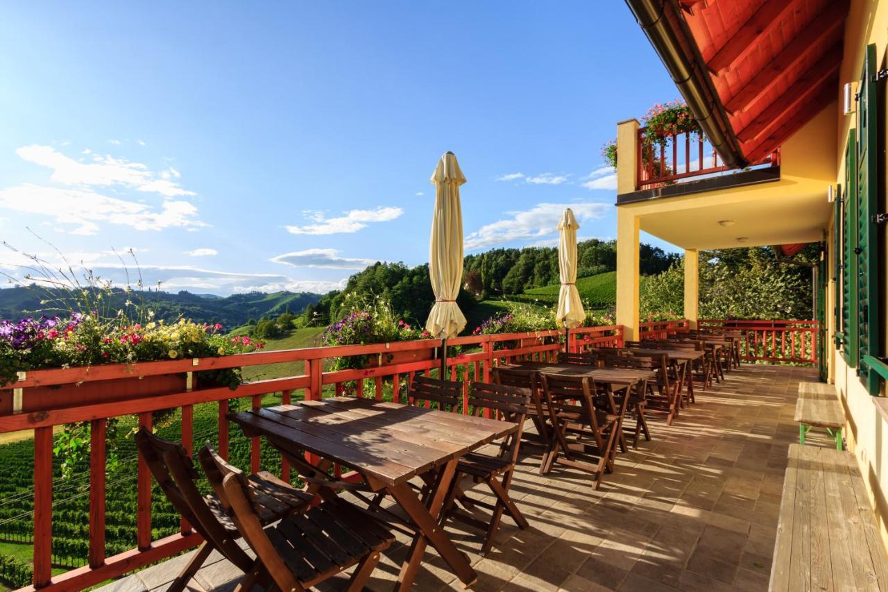 Farm Stay Jarc Vineyard Svecina Exterior foto